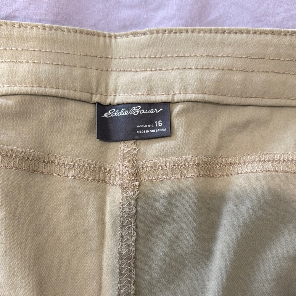 Eddie Bauer Tan Cargo Shorts Casual Cotton Blend - Picture 2 of 3